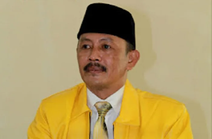 Sering Sambangi Warga Pesisir Jawa Barat, Airlangga Dijuluki Menteri Corona