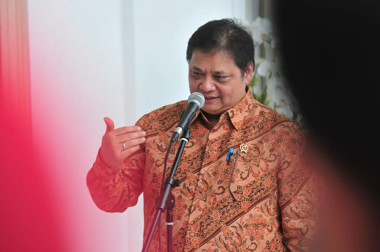 Habiskan Dana Rp243 Miliar untuk Iklan, Elektabilitas Ketum Golkar Tetap Jeblok