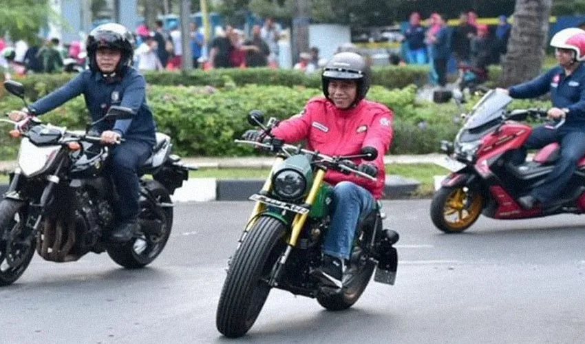 Jokowi Diusulkan Jadi Bapak Otomotif Indonesia