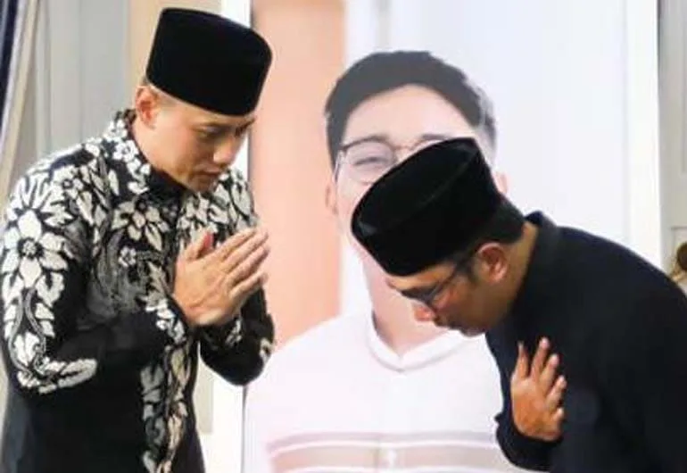 Penuh Haru, AHY Berlinang Air Mata saat Tazkiah ke Ridwan Kamil