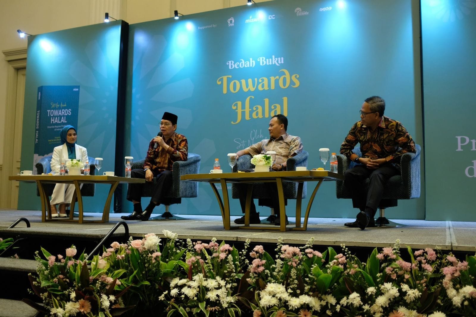 Luncurkan Buku Towards Halal, Siti Nur Azizah Harapkan Pergerakan Ekonomi Syariah di Indonesia Untungkan Rakyat