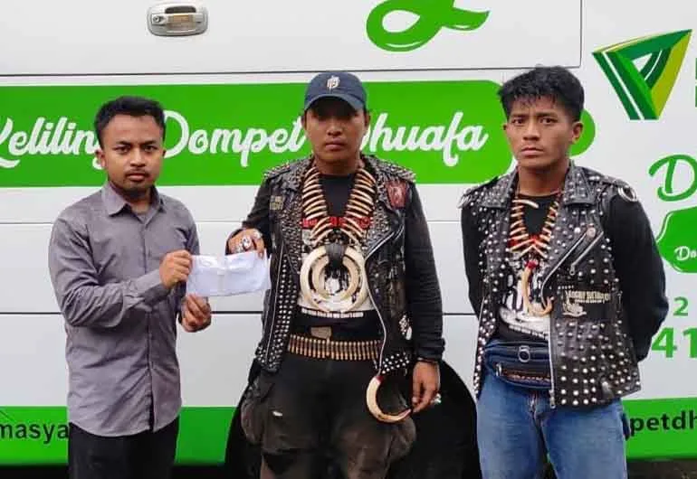 Komunitas Punk Ulurkan Bantuan Bagi Penyintas Gempa Cianjur