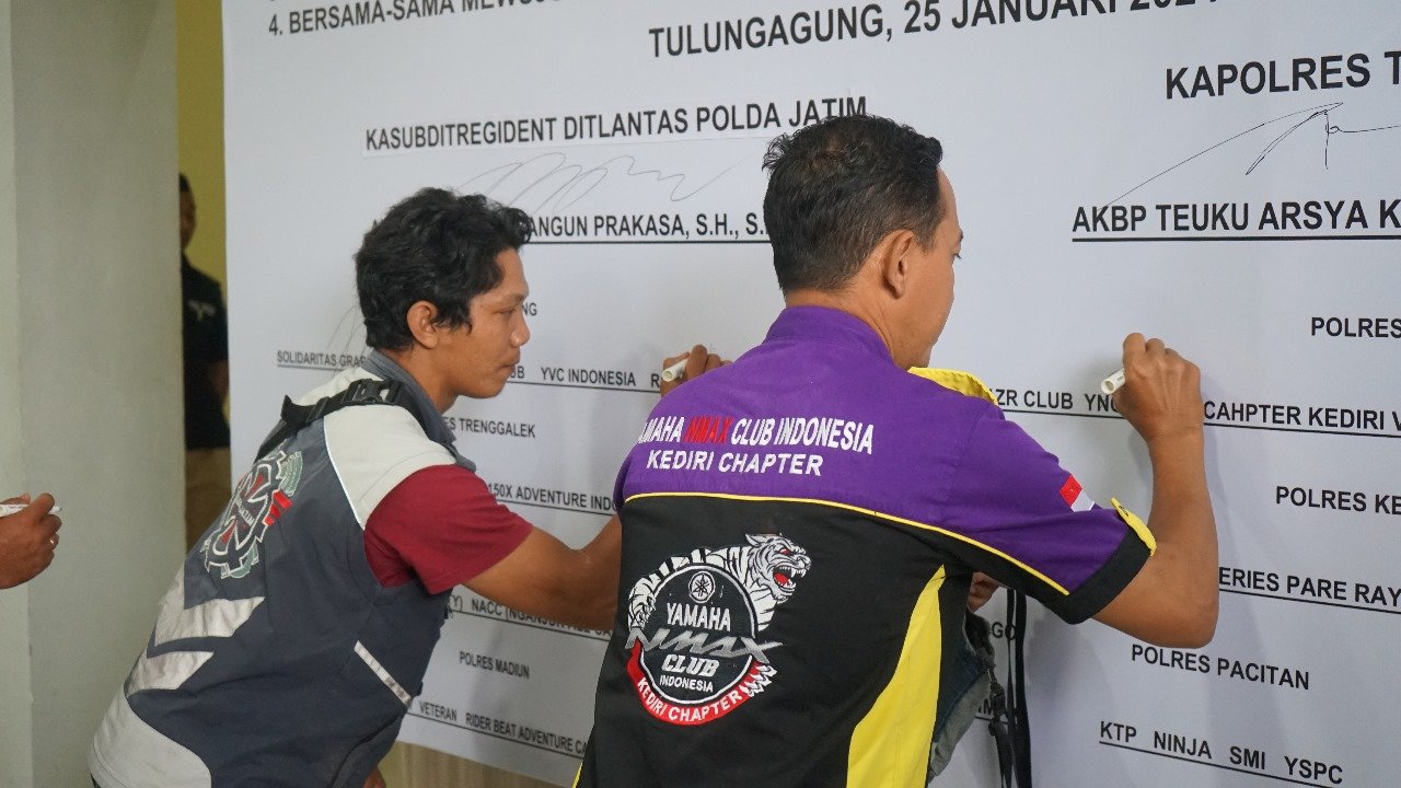 Ditlantas Polda Jatim dan Komunitas Klub Motor Rayon Kediri Raya Gelar Deklarasi Zero Knalpot Brong