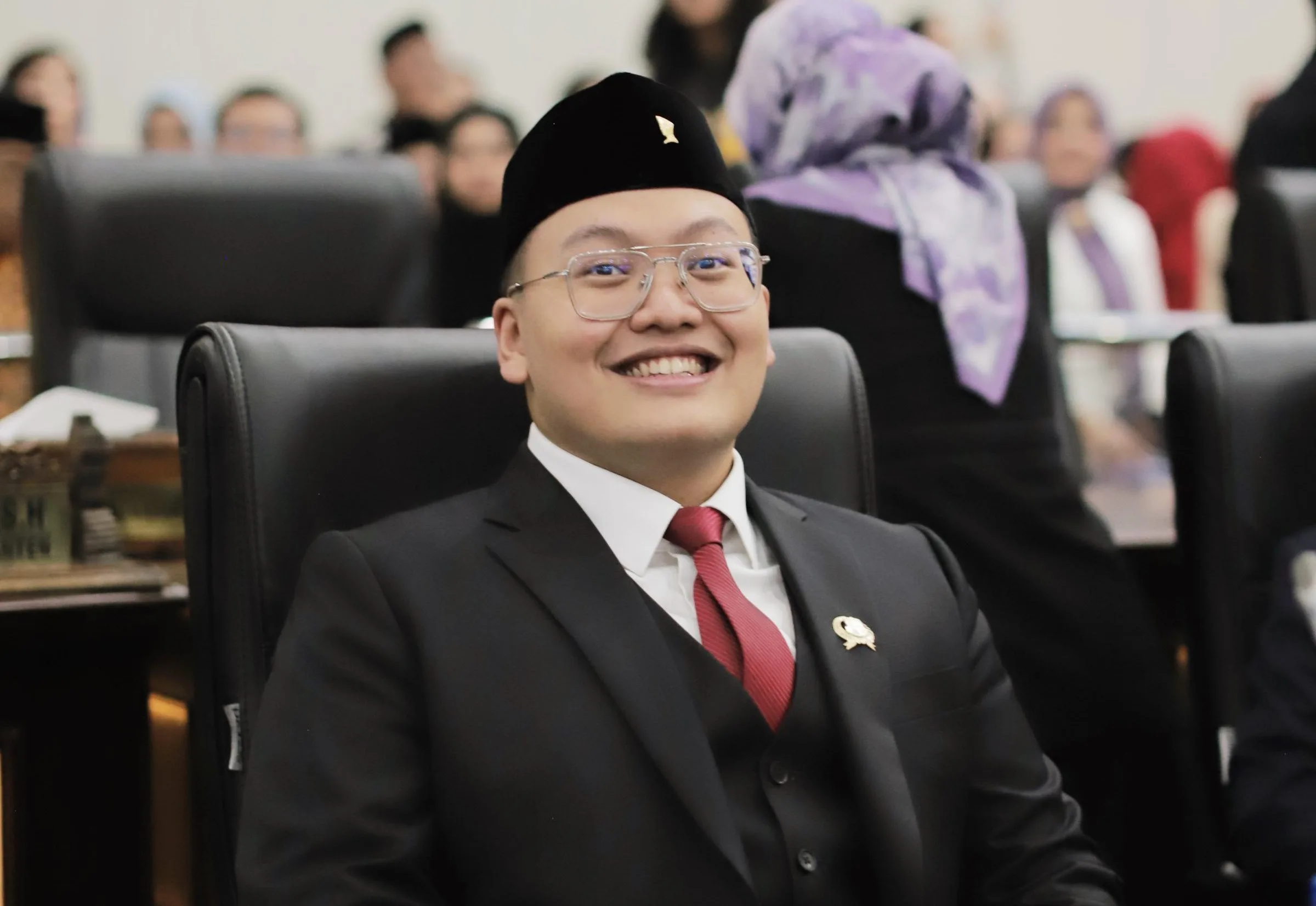 Sang Inspirator Gen Z dan Milenial, Abraham Garuda Laksono Dilantik Jadi Legislator DPRD Banten