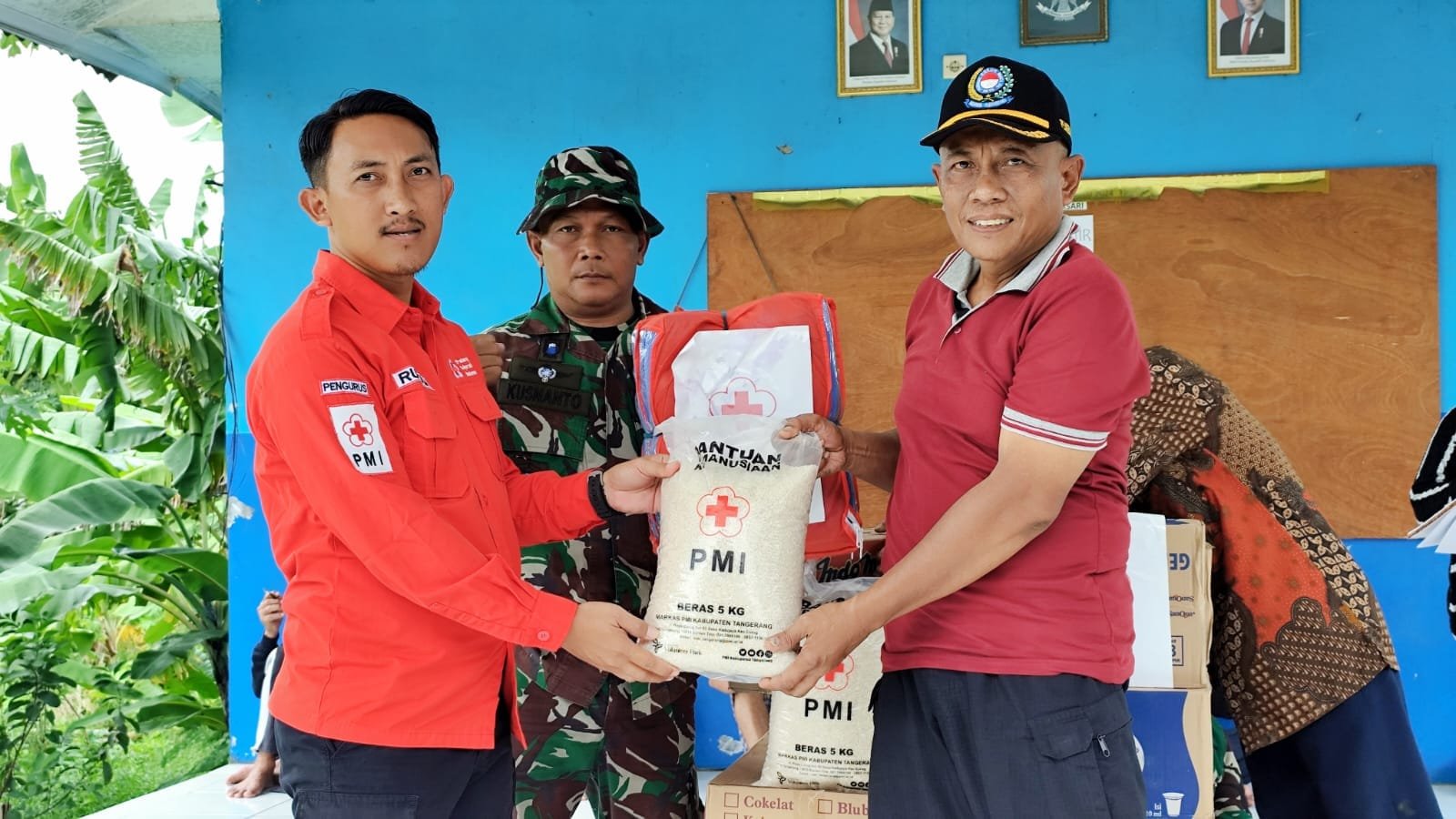 Aksi Kemanusiaan PMI Kabupaten Tangerang Bantu Korban Banjir