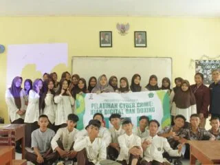 Dosen Digital Public Relations Telkom University Tingkatkan Pemahaman Siswa Melalui Pelatihan Cybercrime di MAN 1 Pangandaran