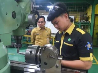 SMKN 5 Tangerang Gelar UKK di Perusahaan, Siswa Dinilai Penguji Industri